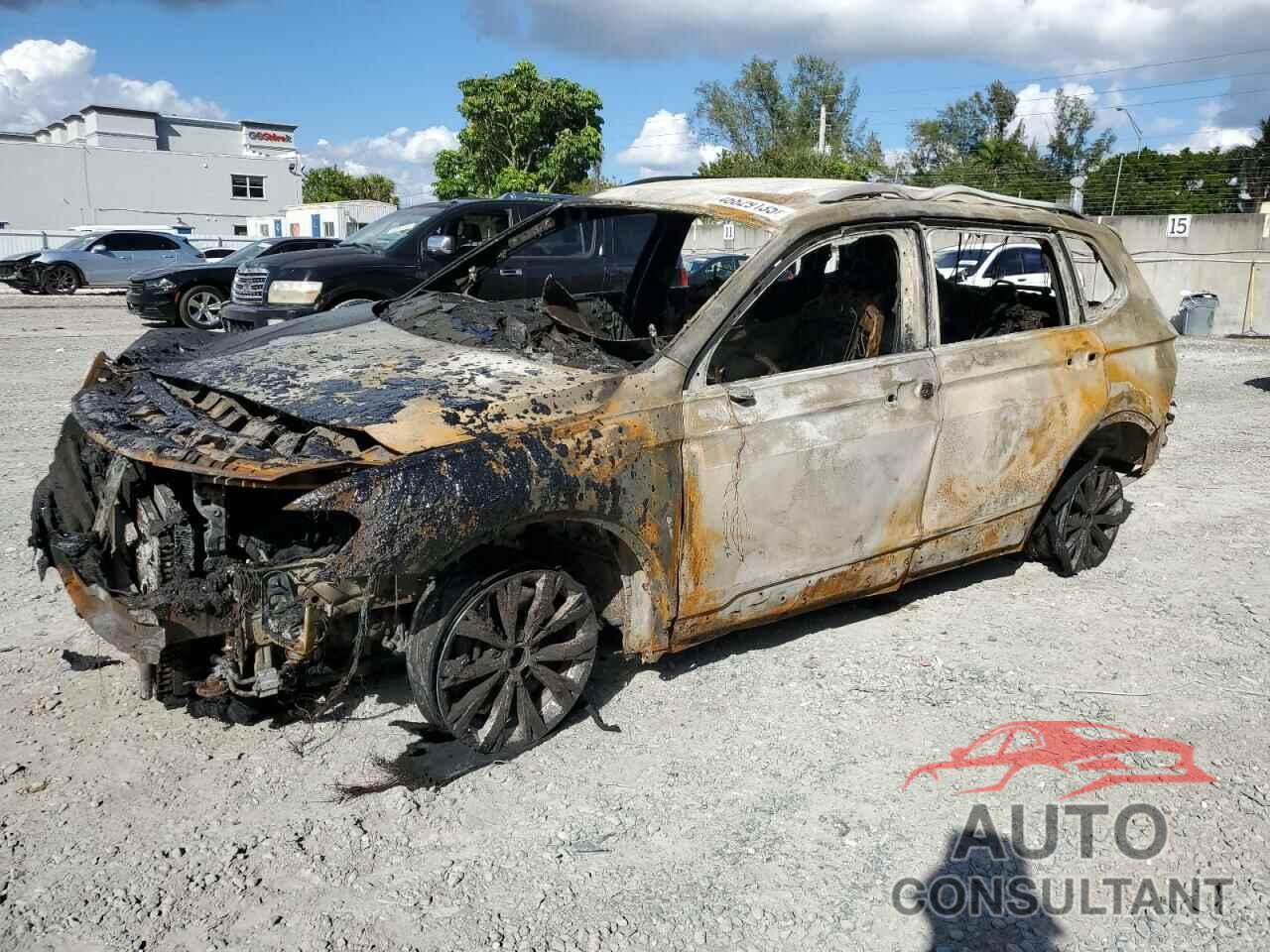VOLKSWAGEN TIGUAN 2018 - 3VV3B7AX2JM211339