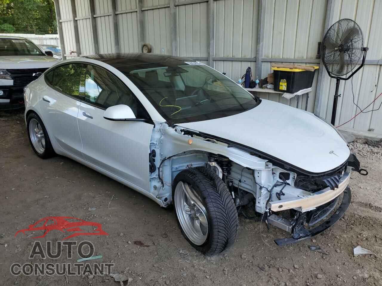 TESLA MODEL 3 2022 - 5YJ3E1EB2NF104609