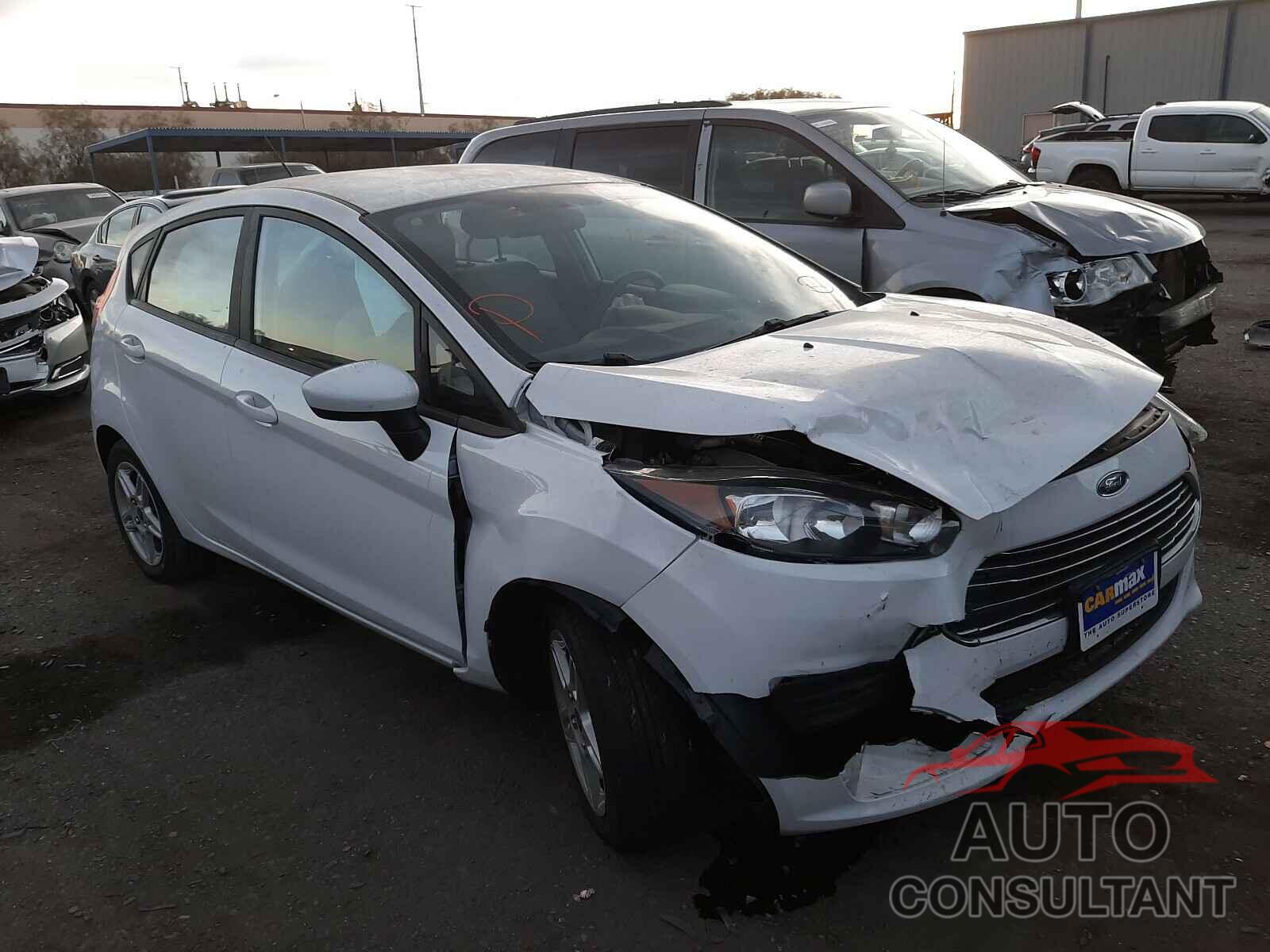 FORD FIESTA 2018 - 3FADP4EJ2JM102202
