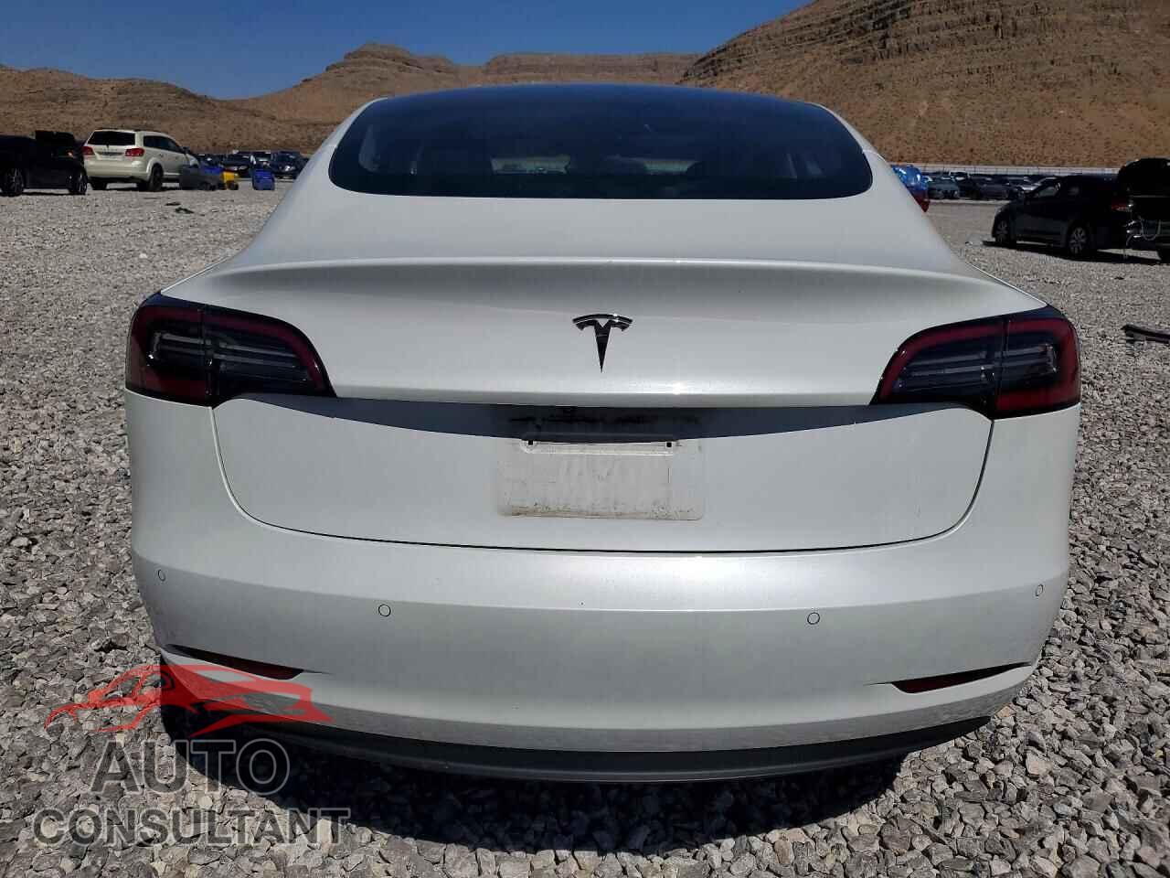 TESLA MODEL 3 2020 - 5YJ3E1EA8LF504775