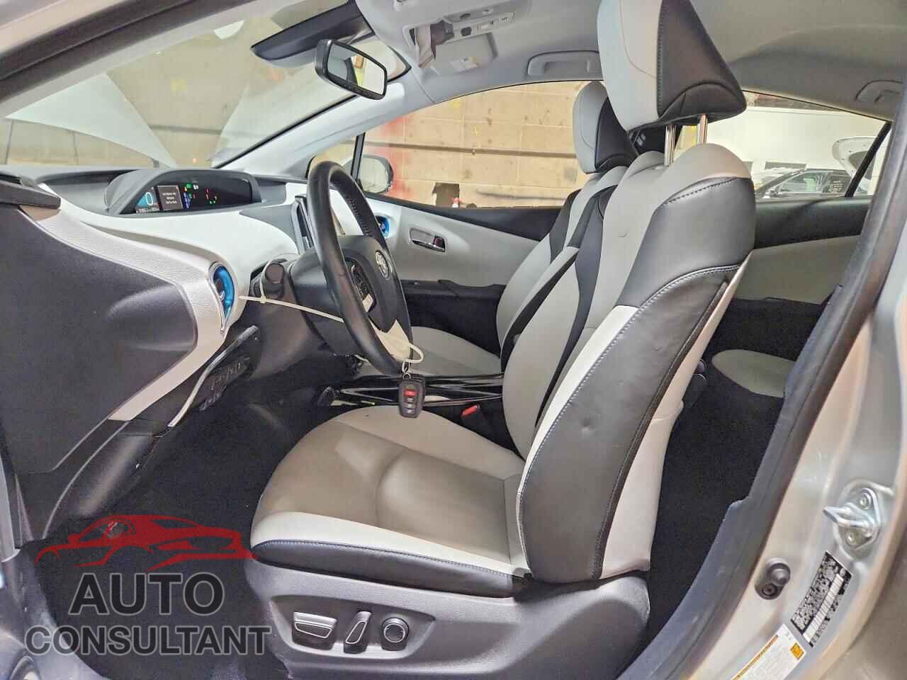 TOYOTA PRIUS 2017 - JTDKARFP2H3043621