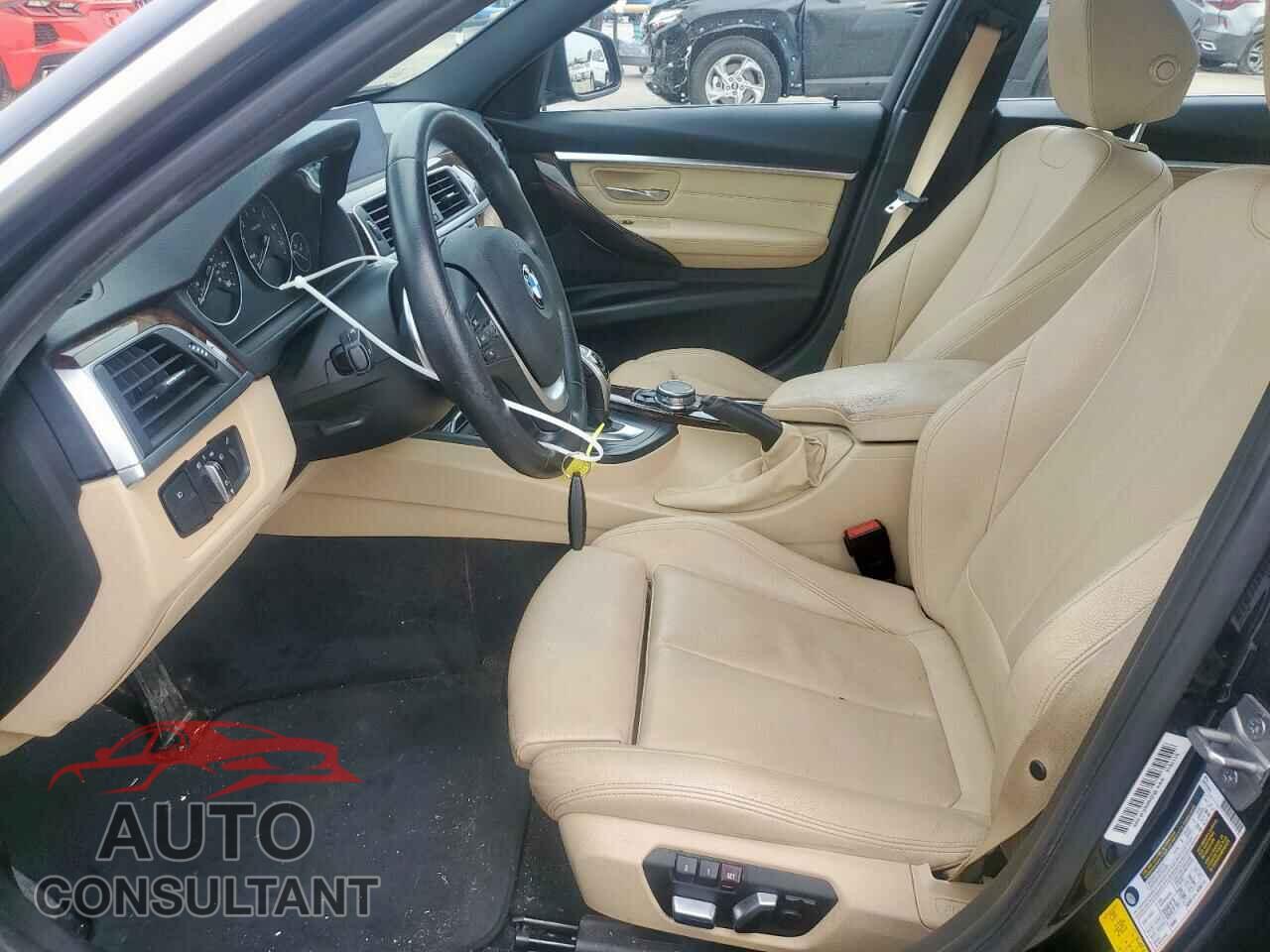 BMW 3 SERIES 2017 - WBA8B9G52HNU48576
