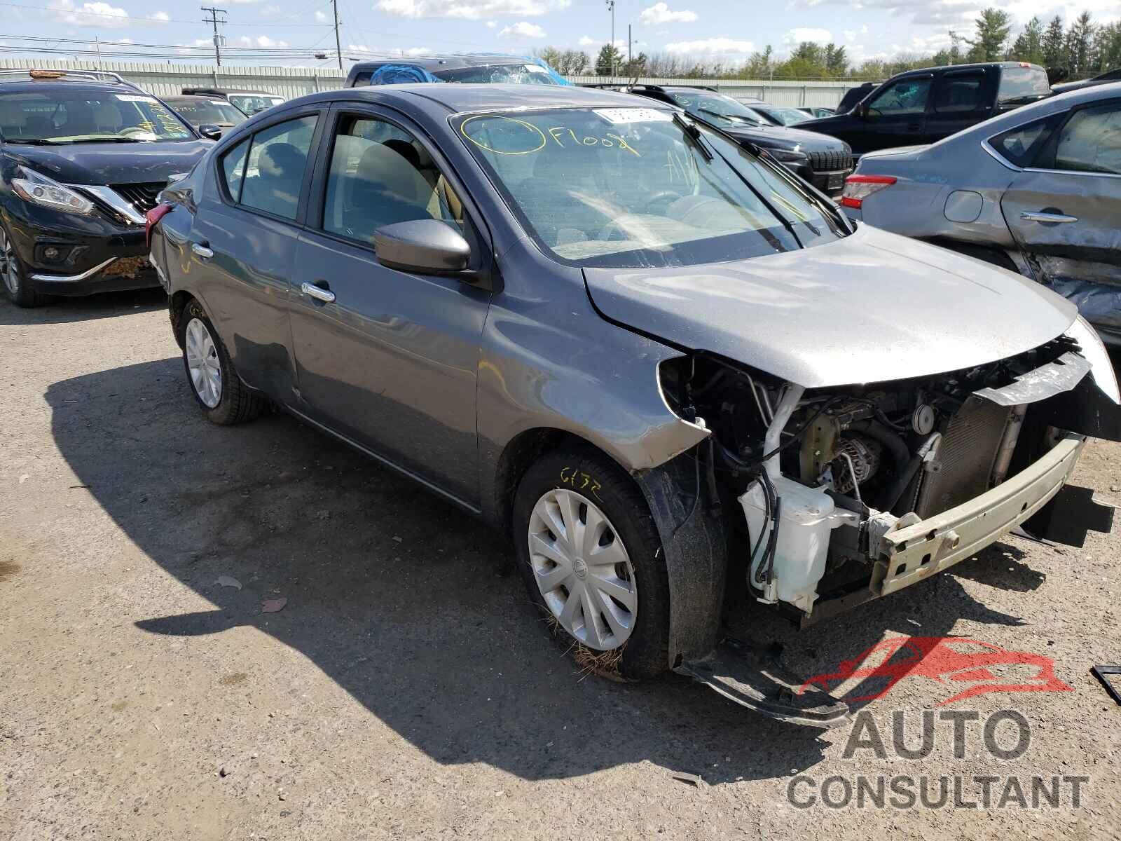NISSAN VERSA 2018 - 3N1CN7AP9JL813136