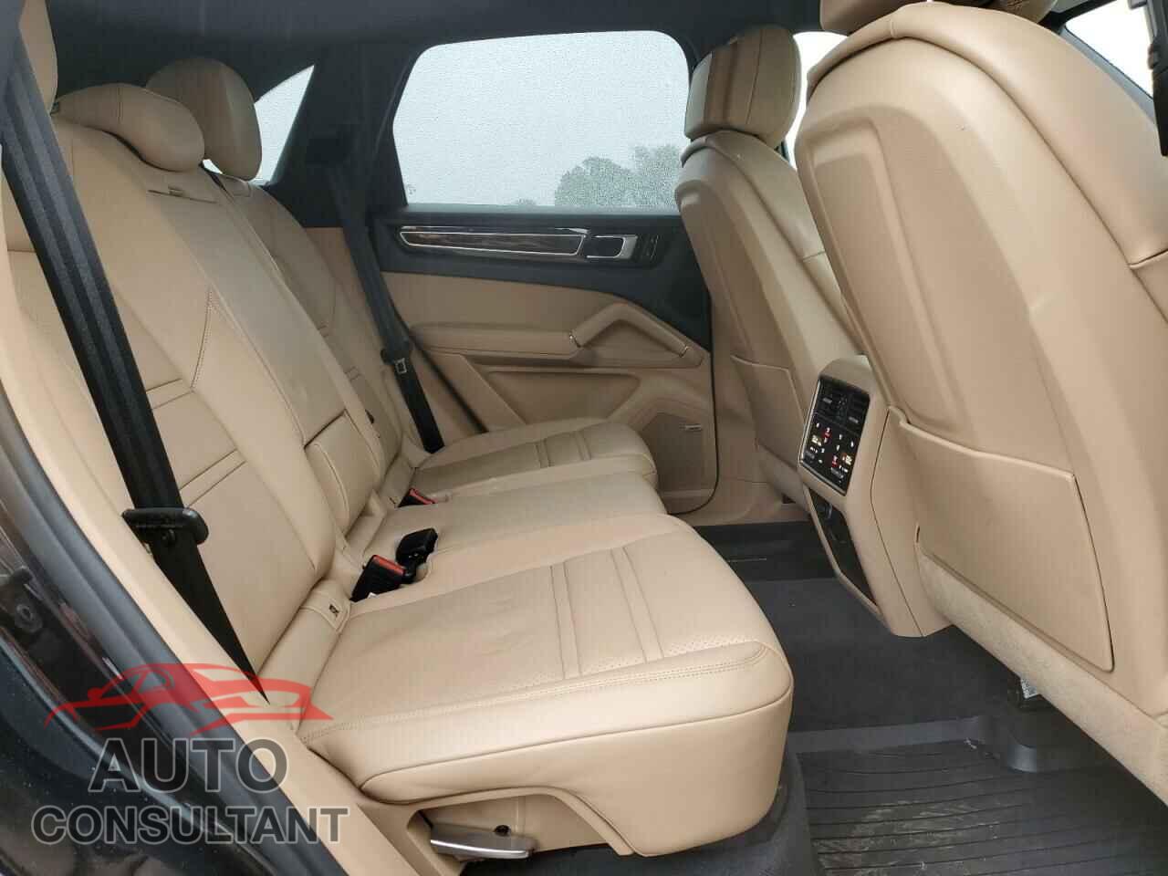 PORSCHE CAYENNE 2019 - WP1AA2AY2KDA10542