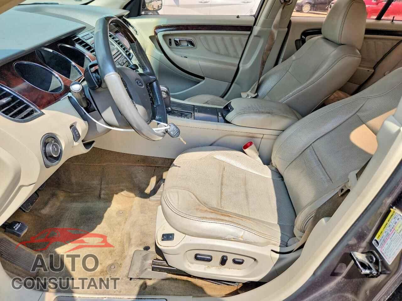 FORD TAURUS 2011 - 1FAHP2FW8BG174937