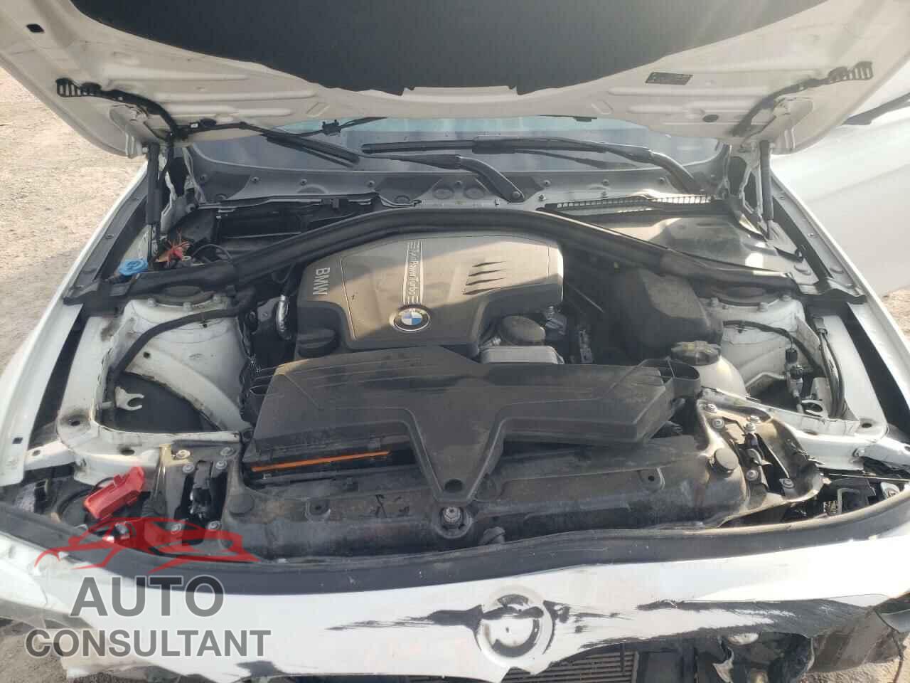BMW 3 SERIES 2016 - WBA8E1G50GNU11663
