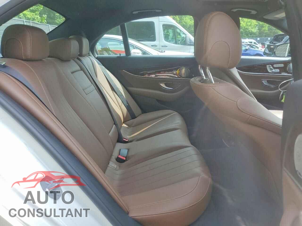 MERCEDES-BENZ E-CLASS 2018 - WDDZF4KB3JA371568