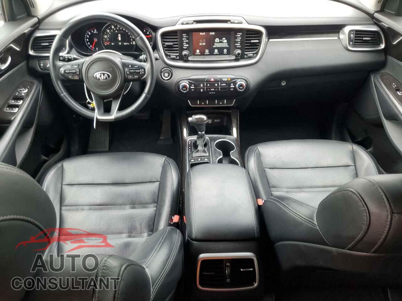 KIA SORENTO 2017 - 5XYPHDA5XHG324605