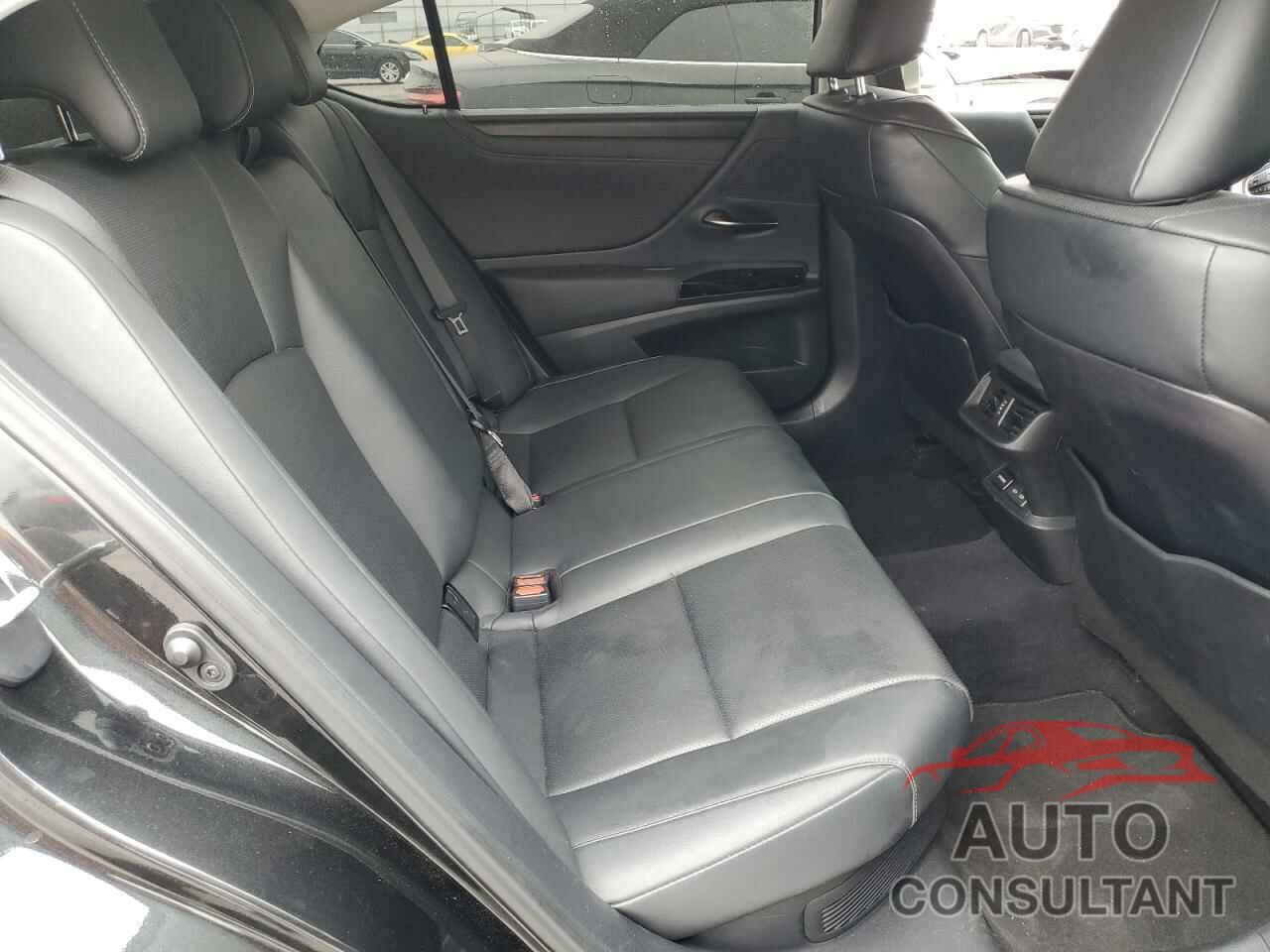 LEXUS ES300 2024 - 58ADA1C17RU044547