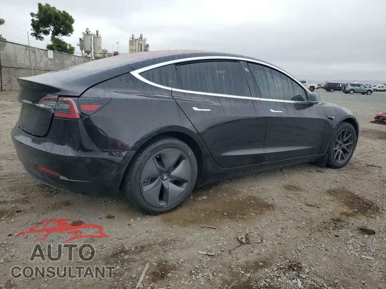 TESLA MODEL 3 2018 - 5YJ3E1EA2JF123324