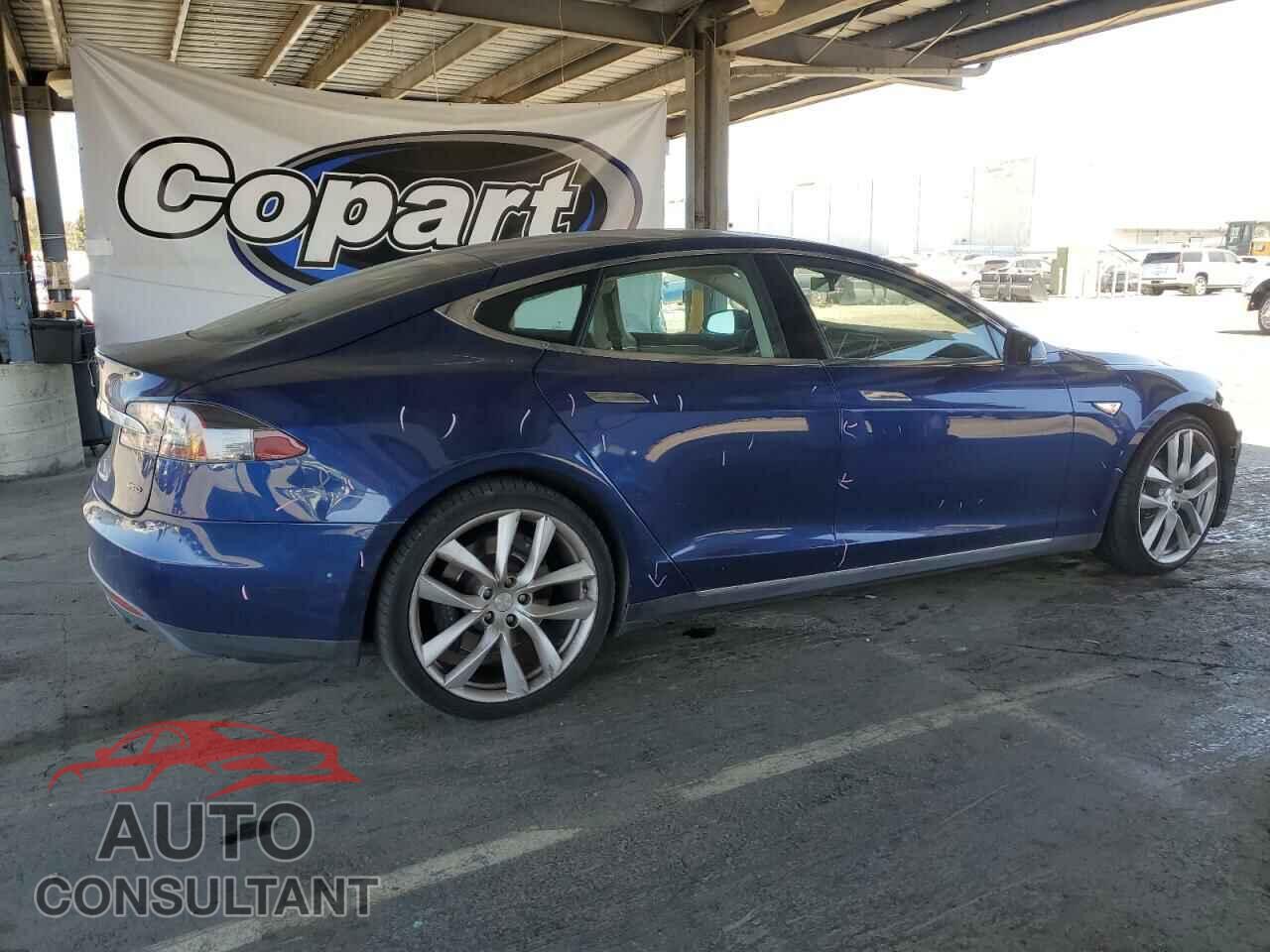 TESLA MODEL S 2015 - 5YJSA1H22FF095172