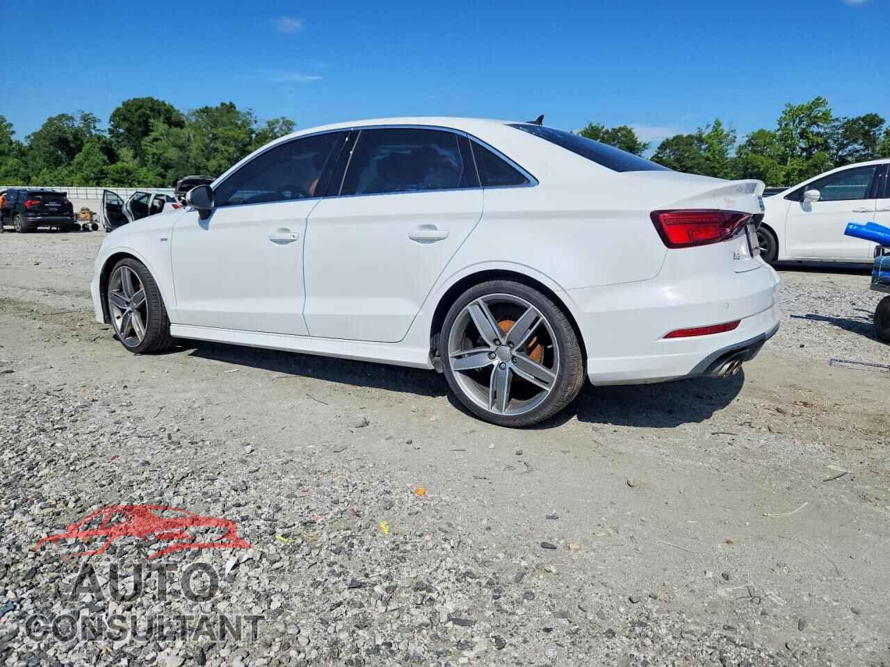 AUDI A3 2019 - WAUGUGFF3KA062915