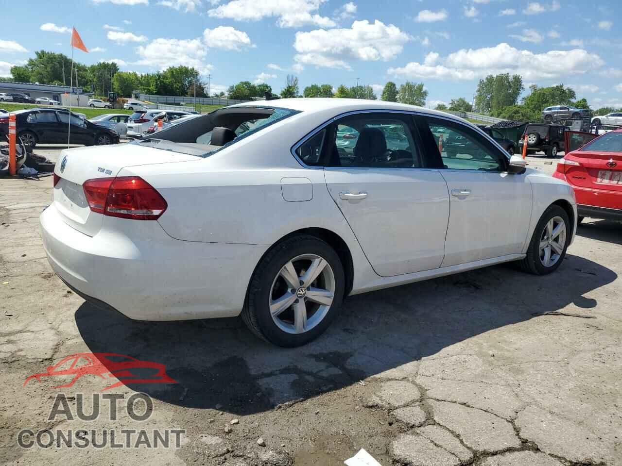 VOLKSWAGEN PASSAT 2012 - 1VWBN7A30CC086342