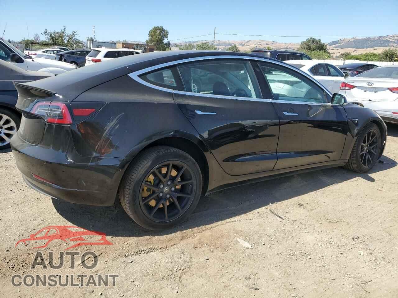 TESLA MODEL 3 2018 - 5YJ3E1EA9JF123093