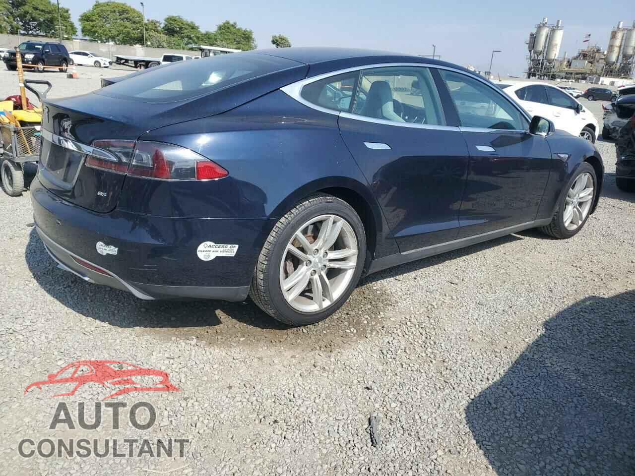 TESLA MODEL S 2014 - 5YJSA1H17EFP33261