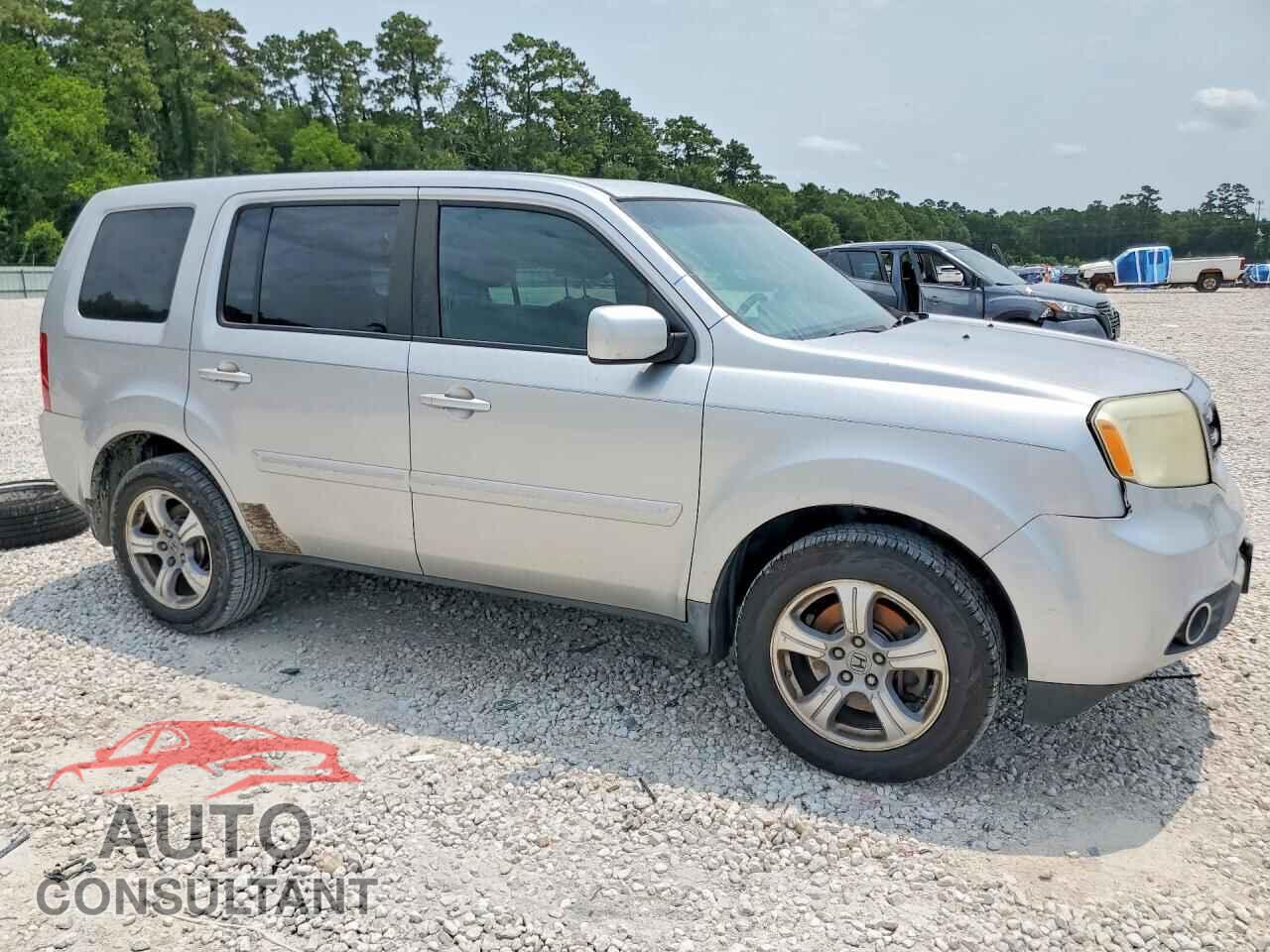 HONDA PILOT 2013 - 5FNYF3H5XDB043609