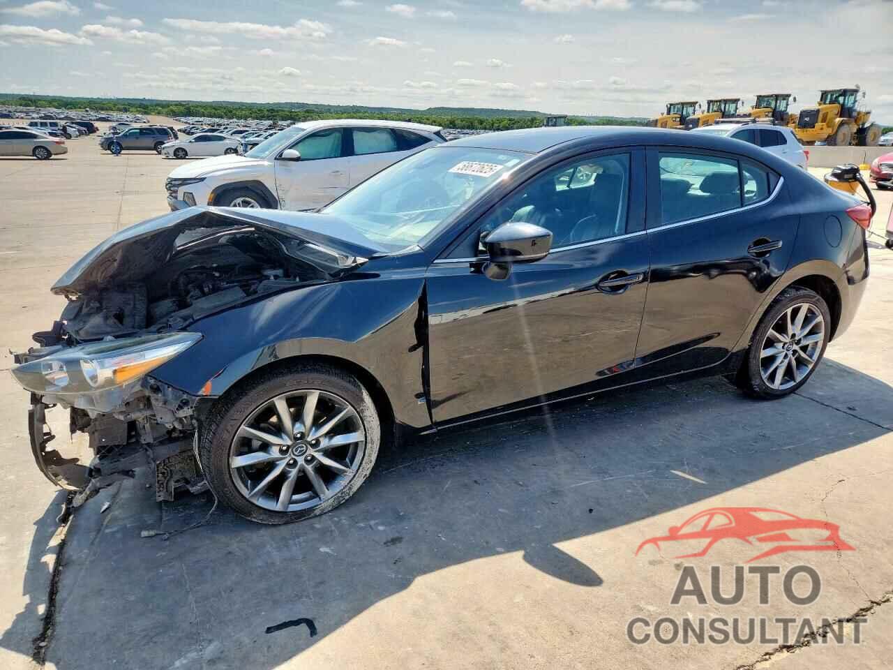 MAZDA 3 2018 - 3MZBN1V35JM240157