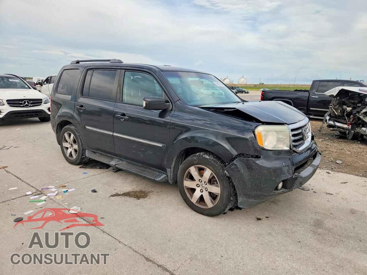 HONDA PILOT 2015 - 5FNYF4H93FB030826