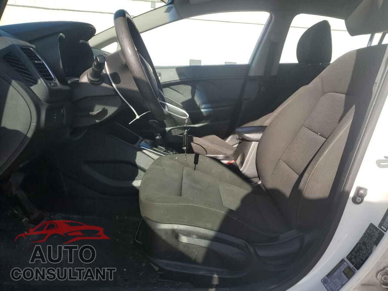 KIA FORTE 2017 - 3KPFK4A74HE014381