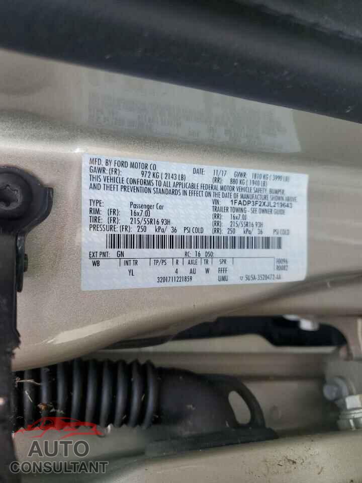 FORD FOCUS 2018 - 1FADP3F2XJL219643