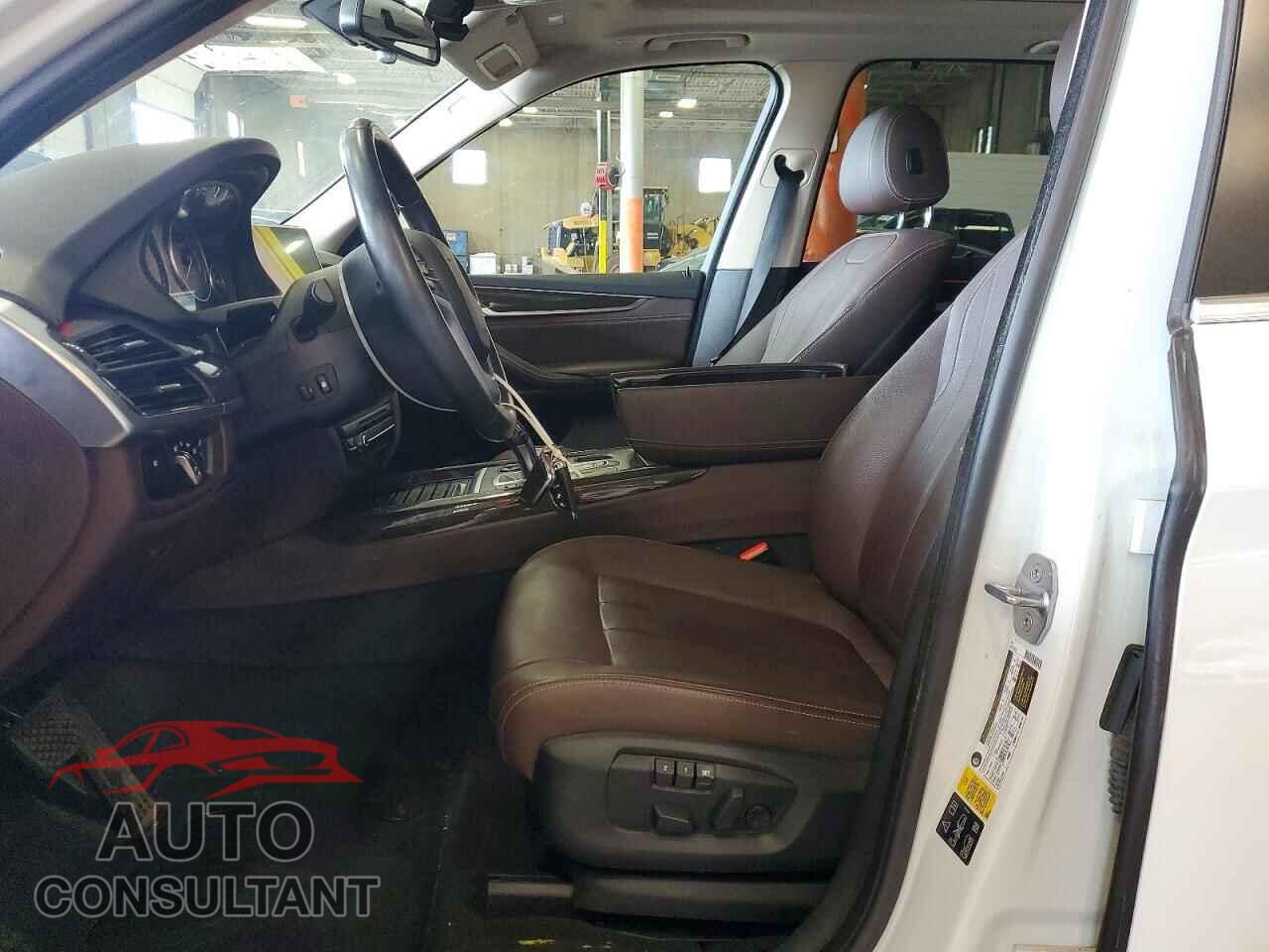 BMW X5 2015 - 5UXKR0C59F0P14237