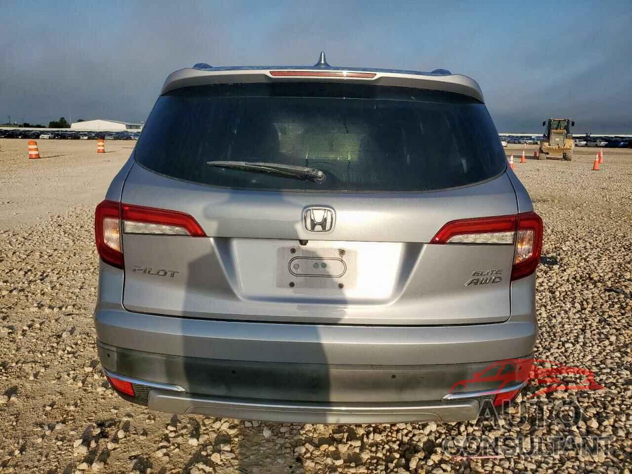HONDA PILOT 2019 - 5FNYF6H08KB001006