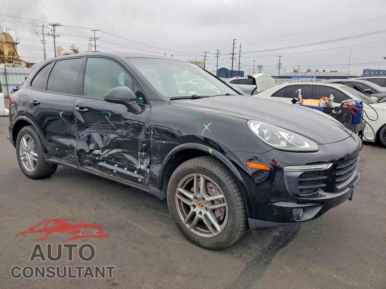 PORSCHE CAYENNE 2018 - WP1AA2A28JKA07635