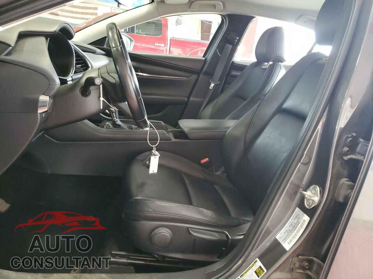 MAZDA 3 2019 - JM1BPACL2K1106950