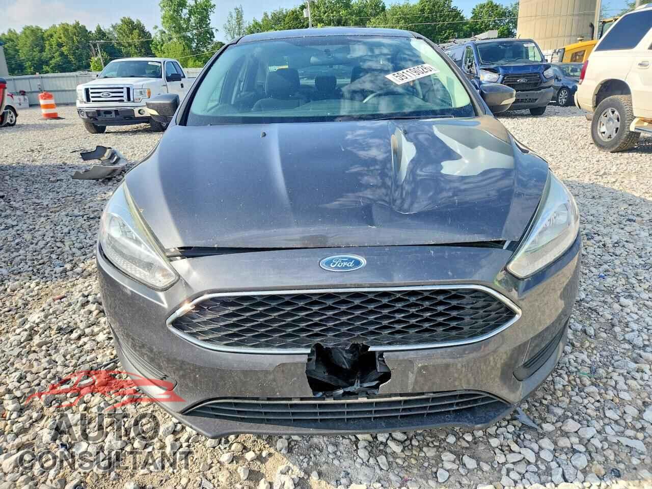 FORD FOCUS 2017 - 1FADP3F29HL213942