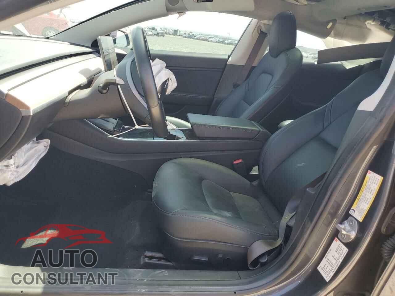 TESLA MODEL 3 2018 - 5YJ3E1EB4JF121101