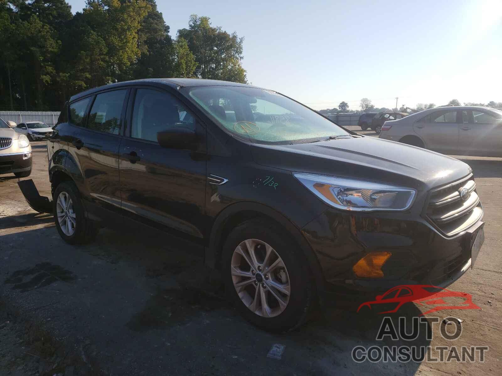 FORD ESCAPE 2017 - 1FMCU0F78HUD41099