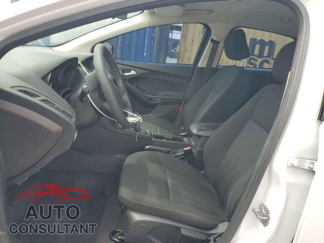 FORD FOCUS 2017 - 1FADP3K2XHL306314