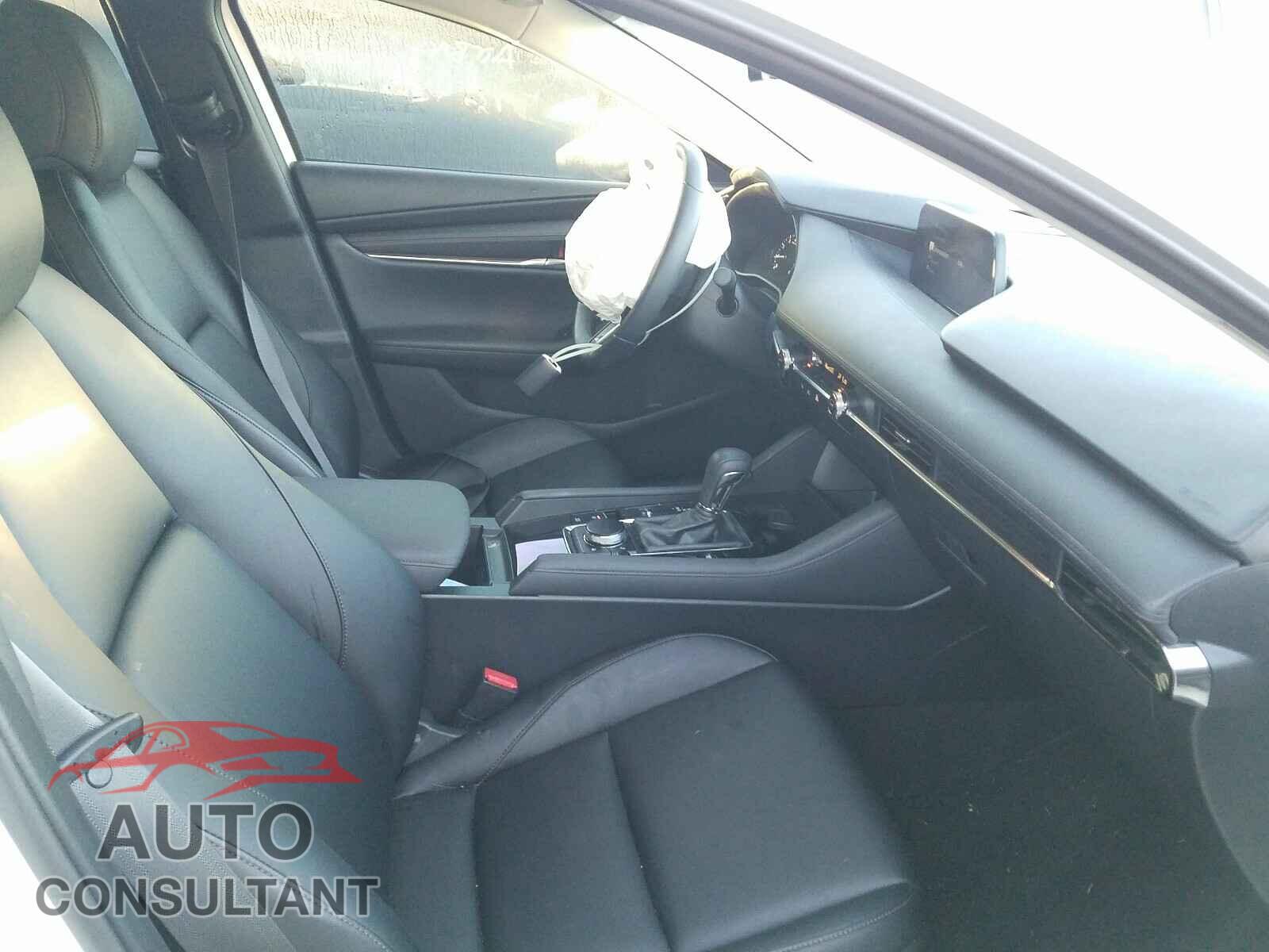 MAZDA 3 2019 - JM1BPACL7K1107785