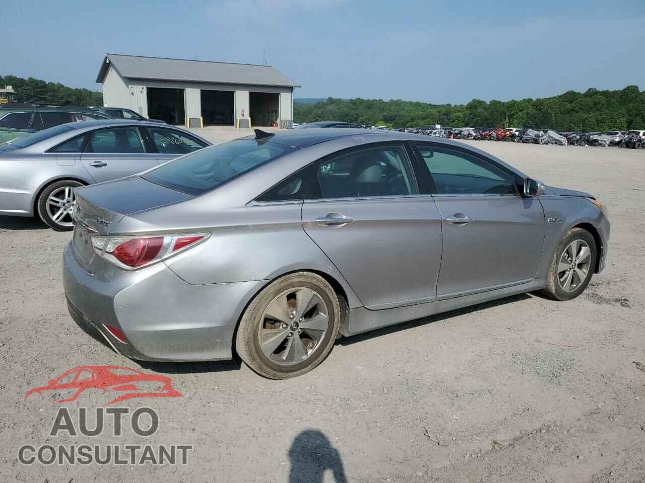 HYUNDAI SONATA 2011 - KMHEC4A48BA001489