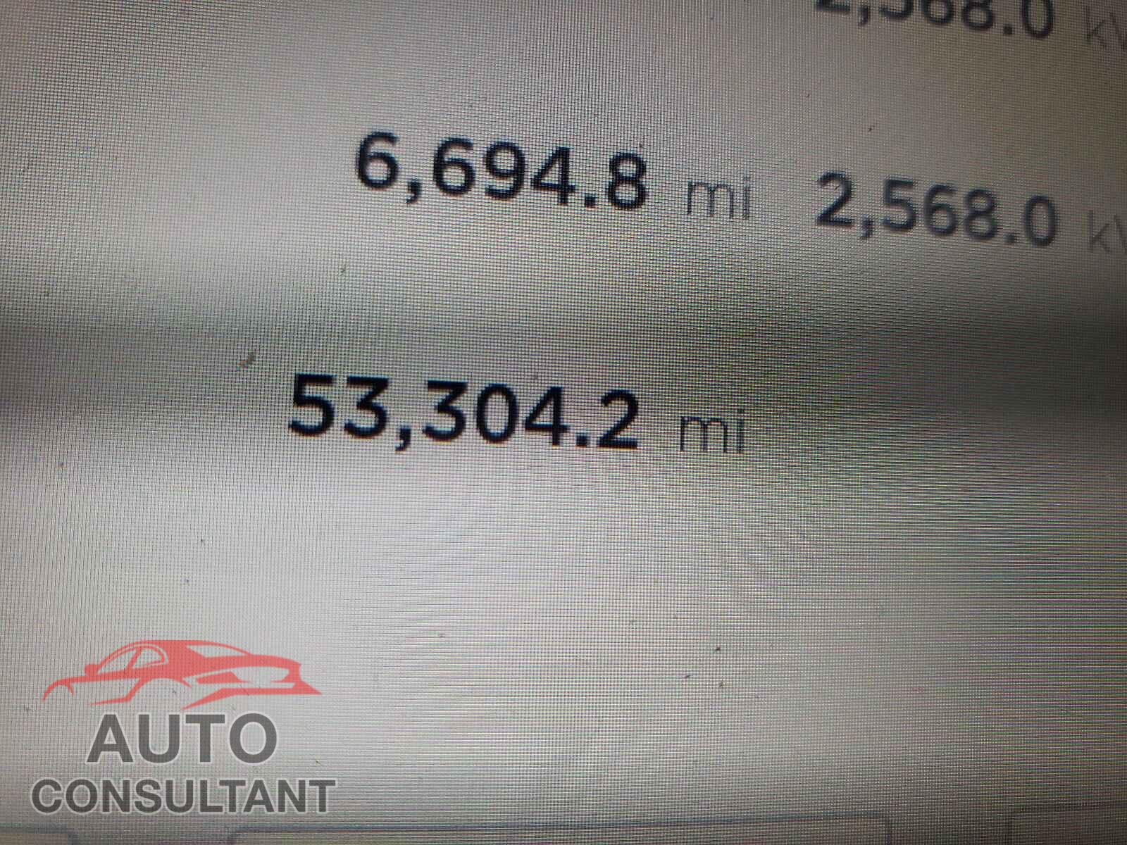 TESLA MODEL X 2017 - 5YJXCDE22HF038219
