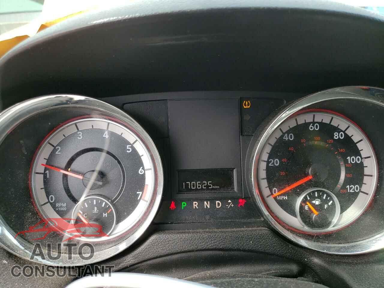 DODGE CARAVAN 2013 - 2C4RDGBG4DR814825