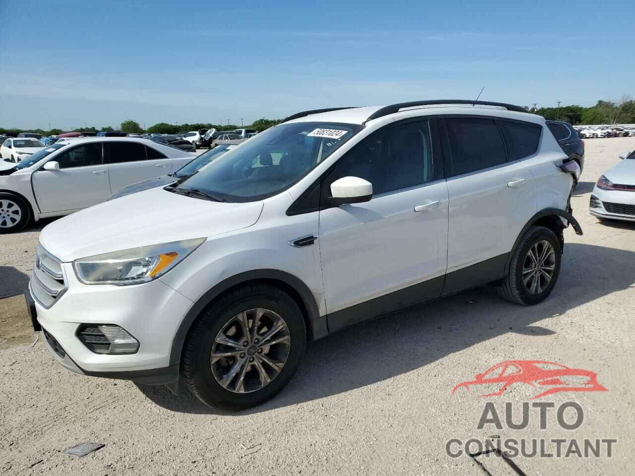 FORD ESCAPE 2018 - 1FMCU0GD5JUC50382