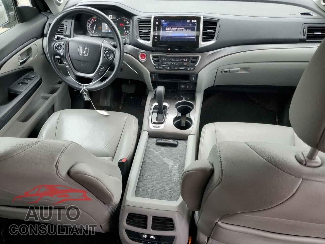 HONDA PILOT 2017 - 5FNYF6H52HB002530