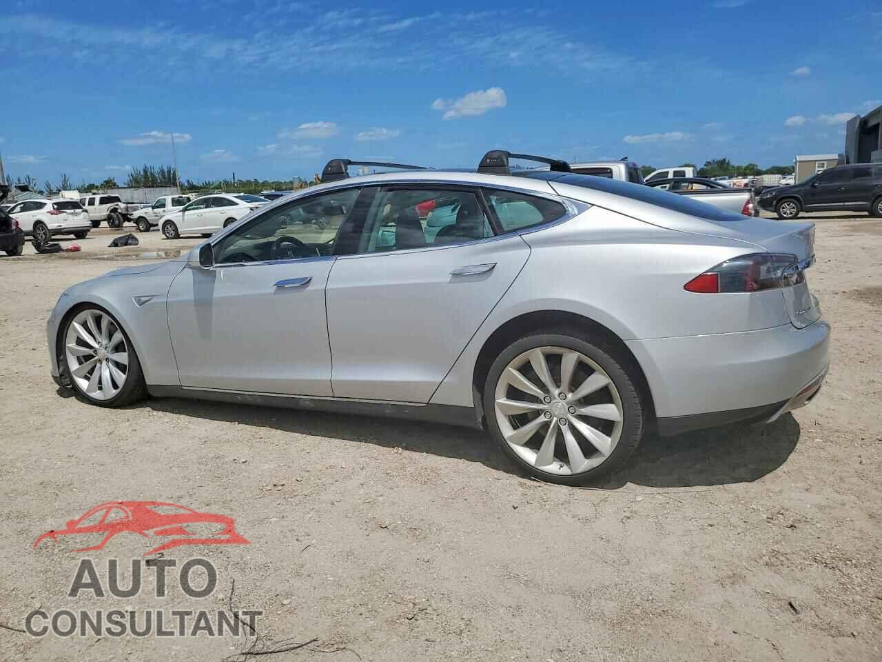TESLA MODEL S 2013 - 5YJSA1CN4DFP04115