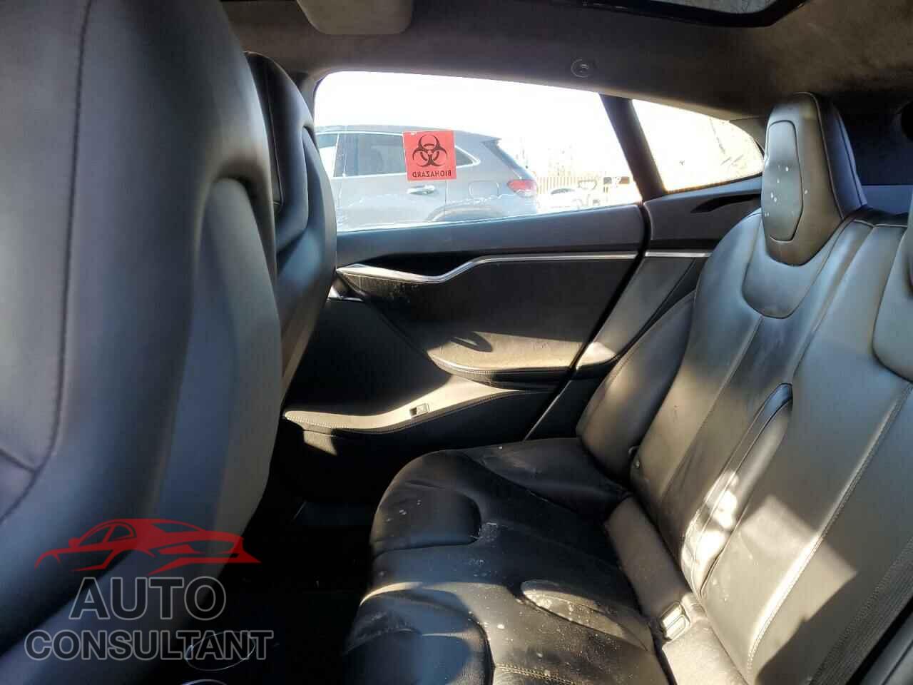 TESLA MODEL S 2015 - 5YJSA1H28FF091658