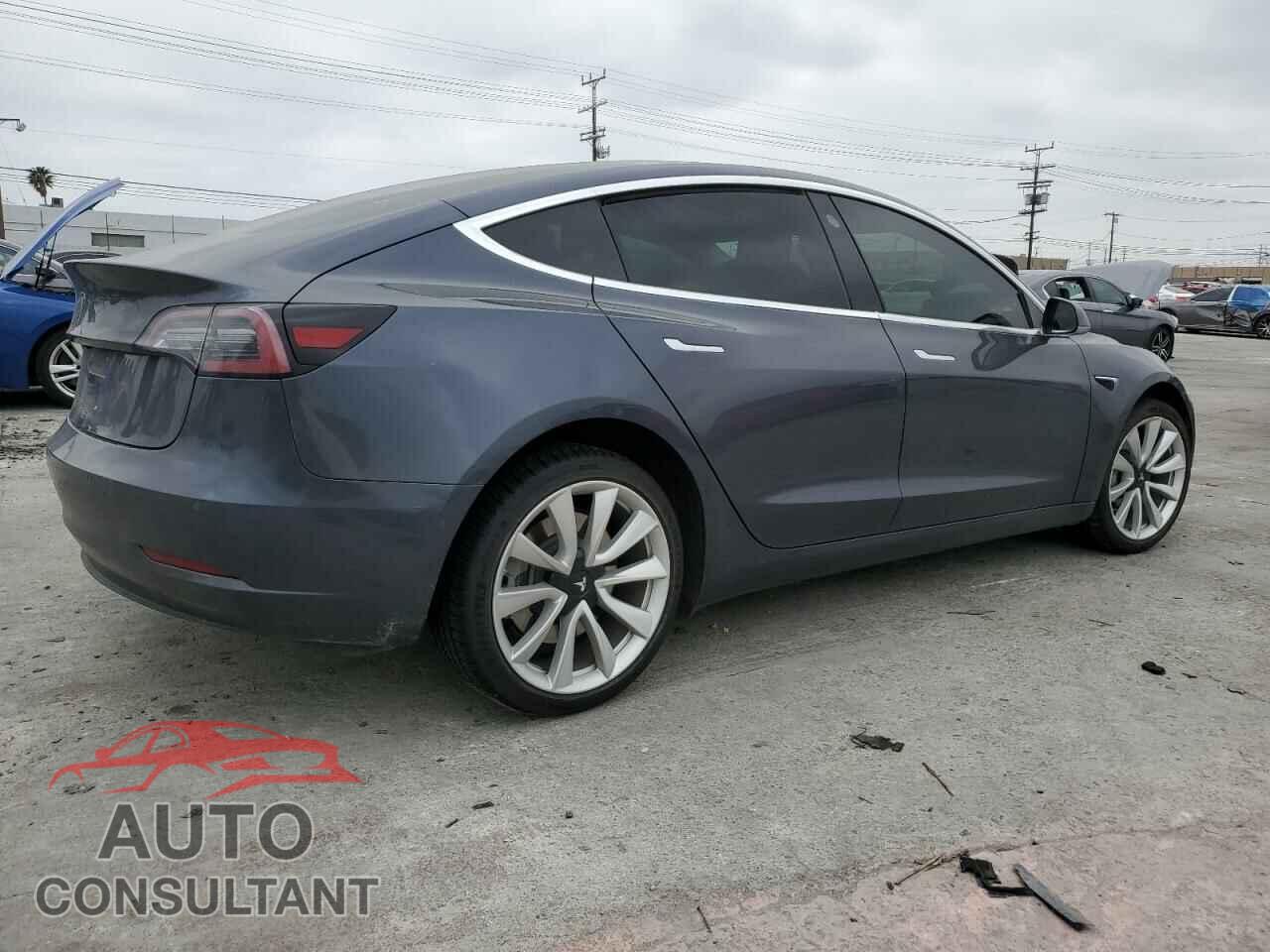 TESLA MODEL 3 2018 - 5YJ3E1EA5JF059361