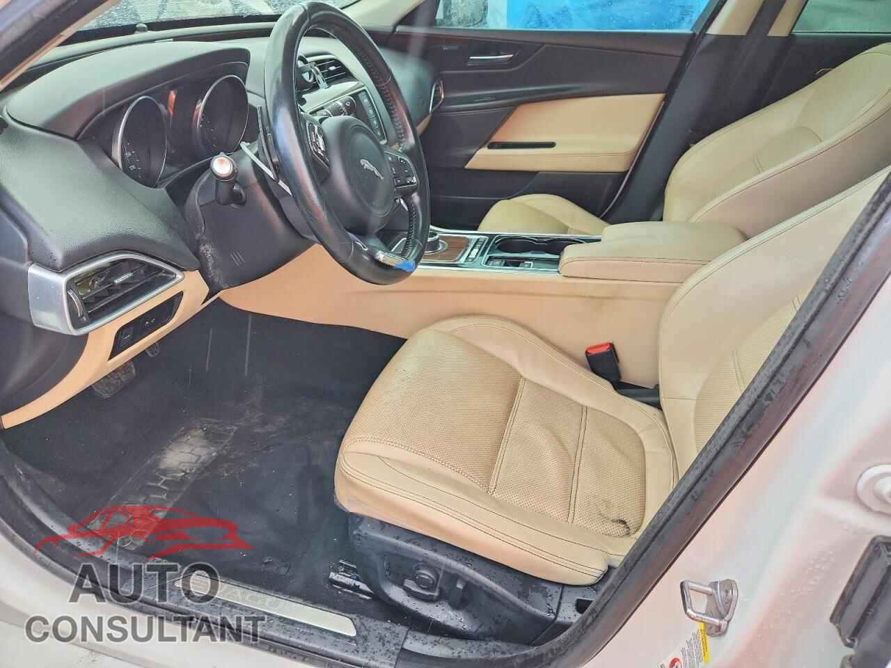 JAGUAR XE 2017 - SAJAE4BV2HA953421