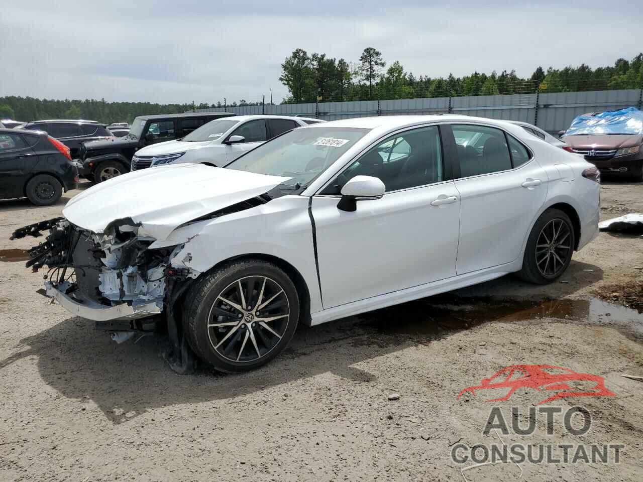 TOYOTA CAMRY 2022 - 4T1G11AK5NU042774