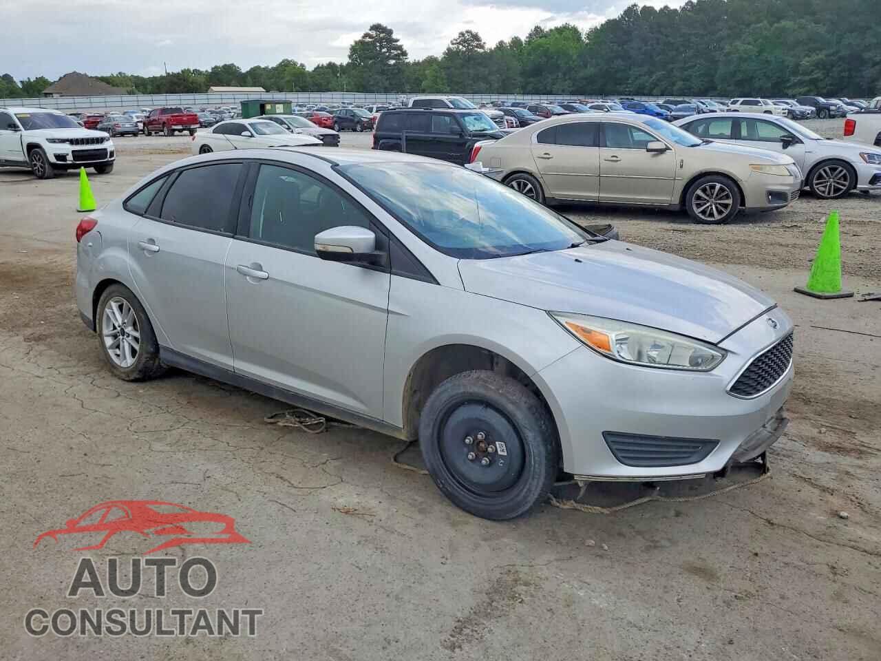 FORD FOCUS 2015 - 1FADP3F29FL365362