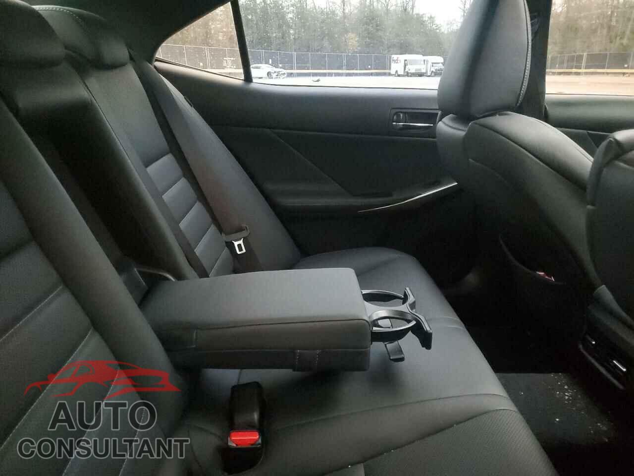 LEXUS IS 2015 - JTHCF1D22F5018930