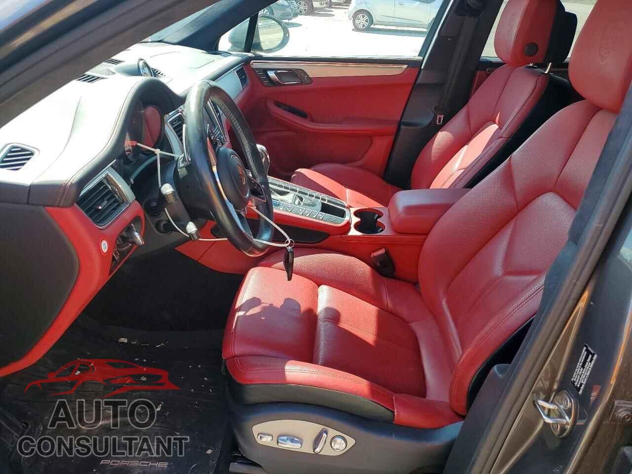 PORSCHE MACAN 2016 - WP1AF2A54GLB93561