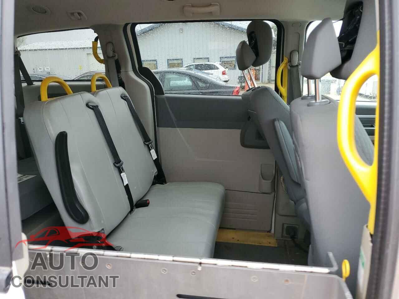 DODGE CARAVAN 2010 - 2D4RN4DE8AR405460