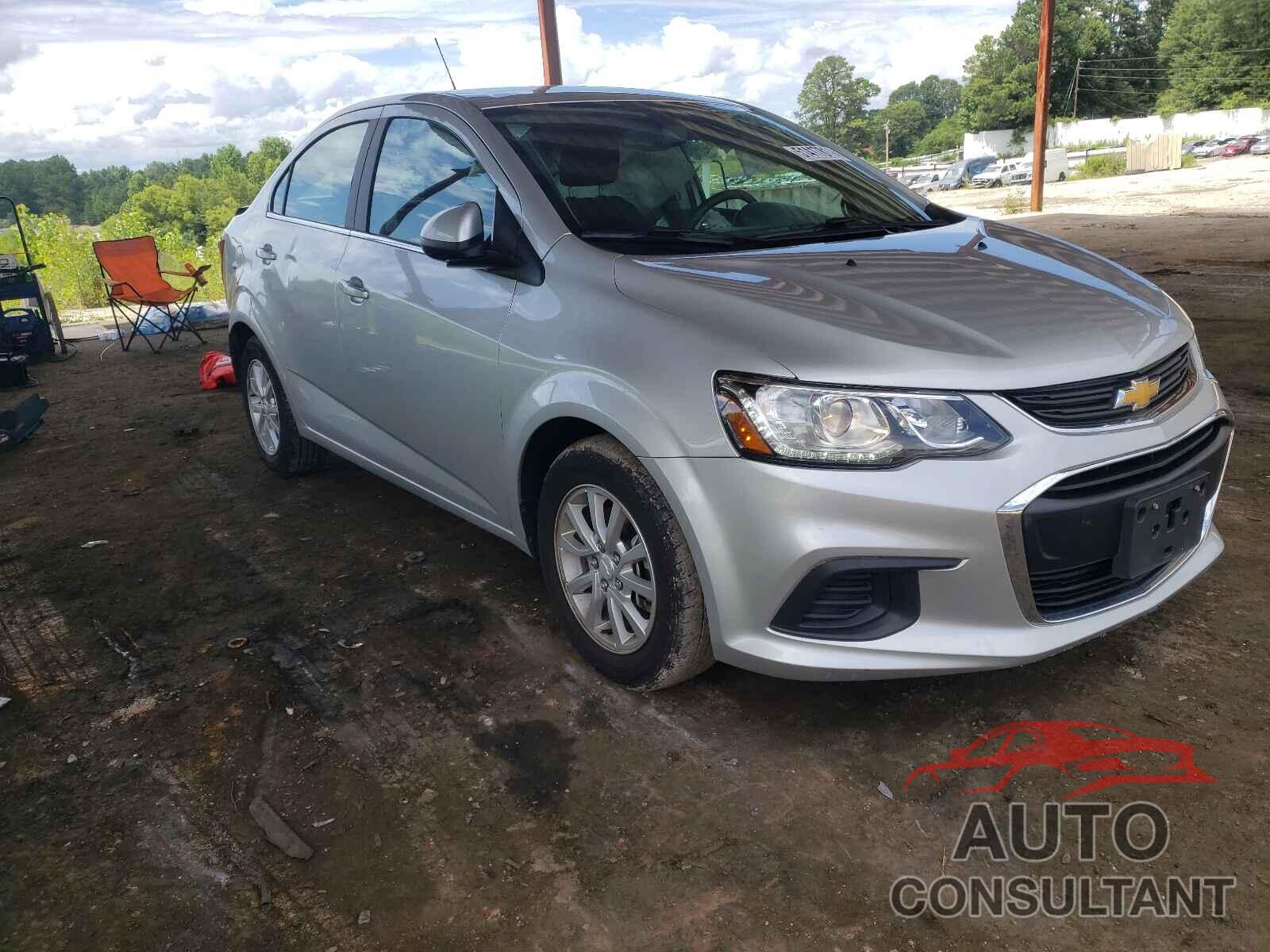 CHEVROLET SONIC 2017 - 1G1JD5SH7H4132887