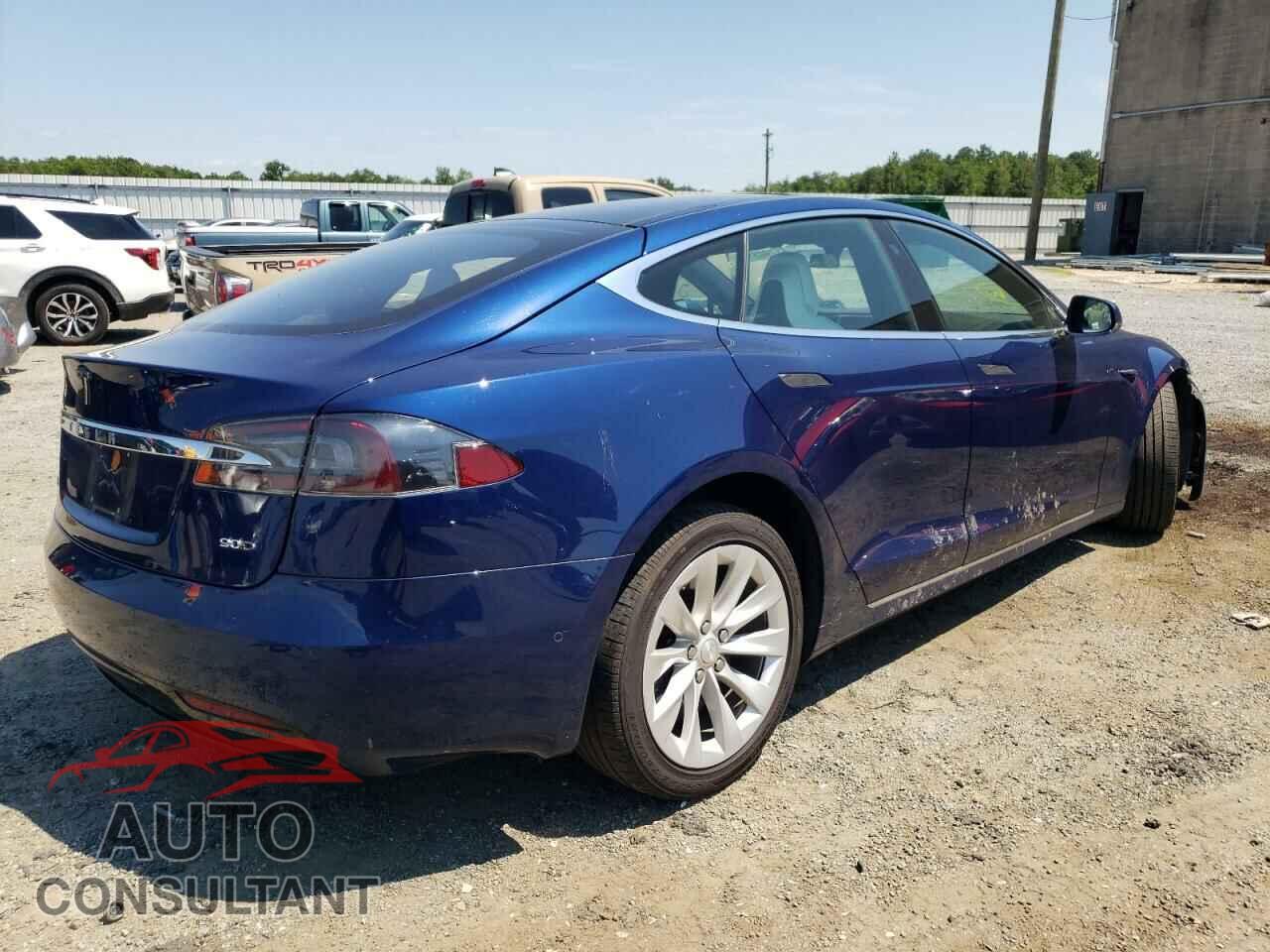 TESLA MODEL S 2017 - 5YJSA1E28HF199544