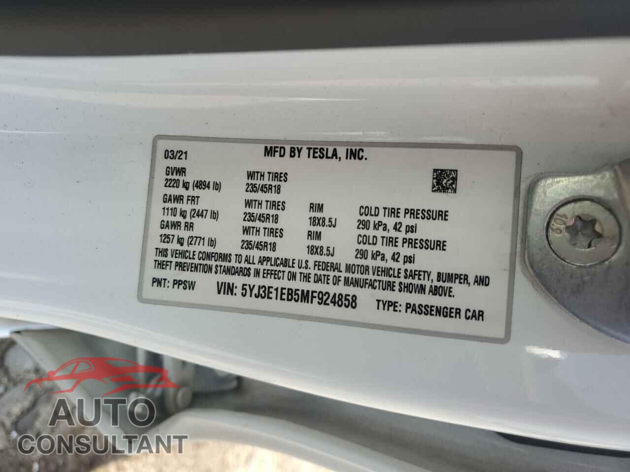 TESLA MODEL 3 2021 - 5YJ3E1EB5MF924858